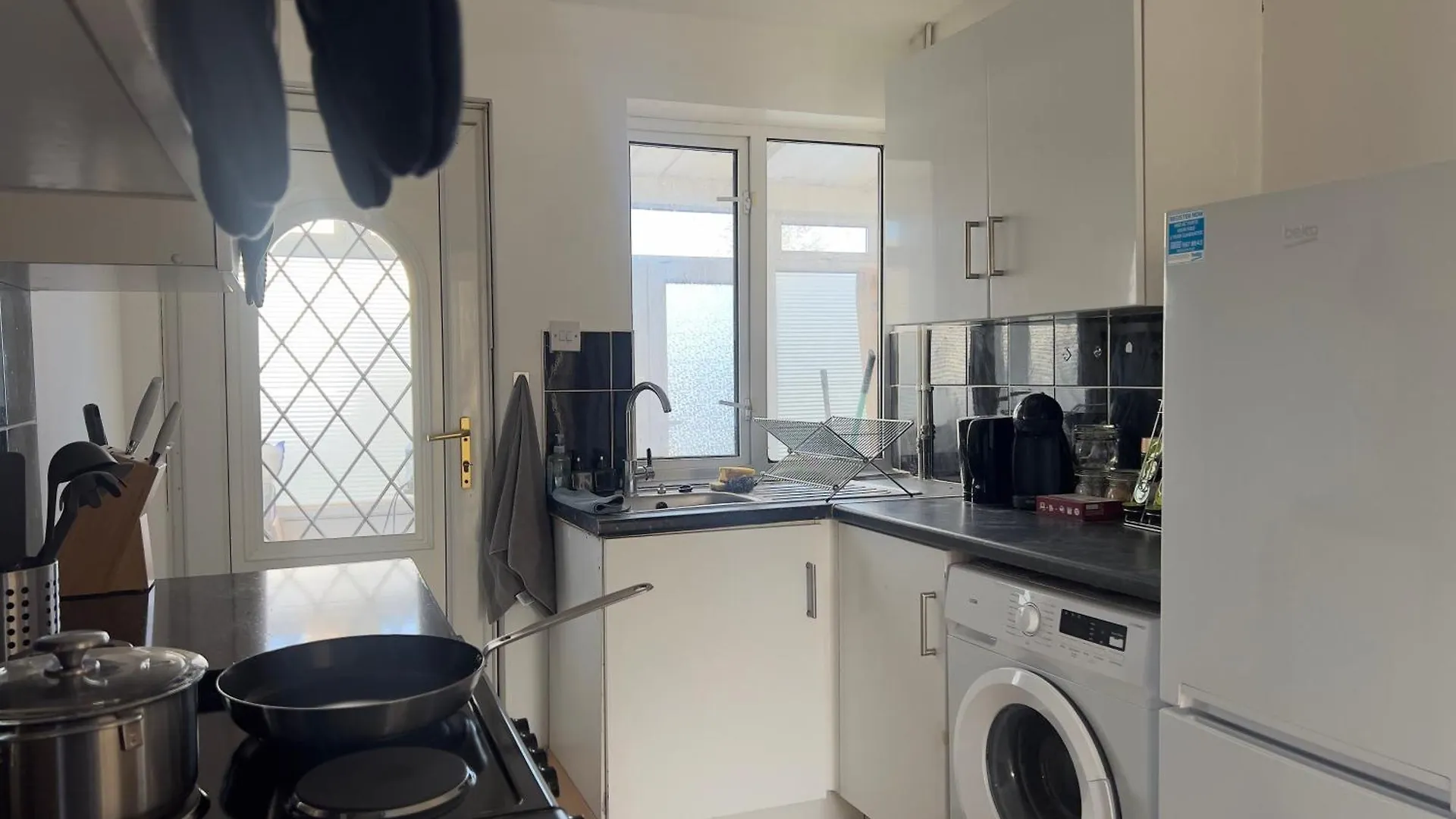 Nyaraló Free Off Street Parking In Charming End Terrace Villa Cardiff