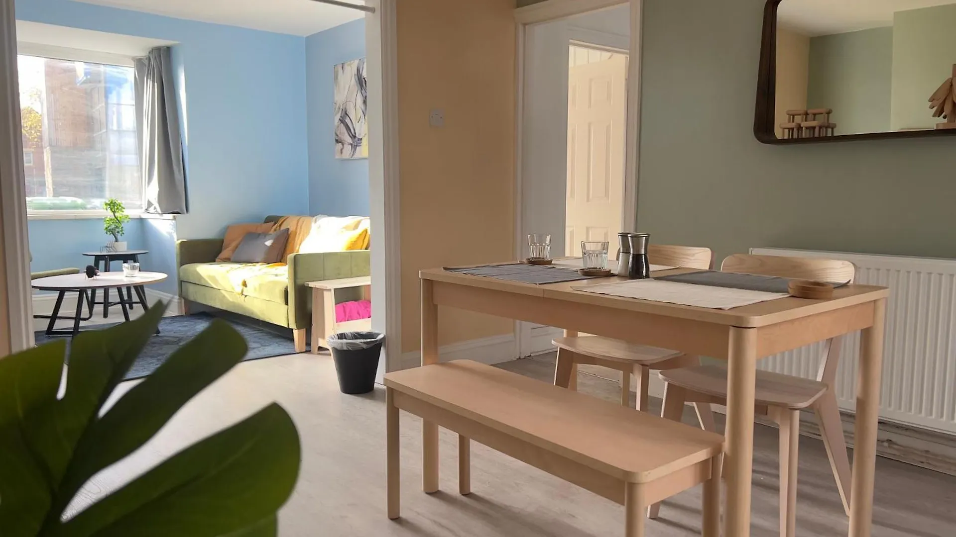 Free Off Street Parking In Charming End Terrace Villa Cardiff